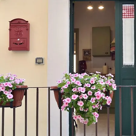 Balcone Sul Vicolo