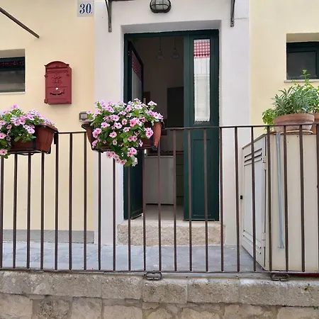 Balcone Sul Vicolo Holiday home *